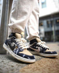 Nike SB Dunk Low Travis Scott BAND