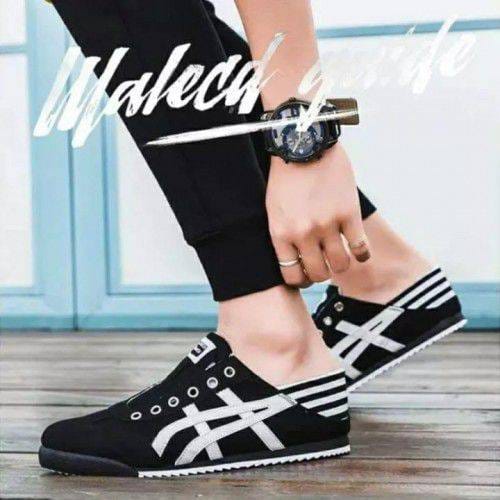 Onitsuka Tiger MeXico 66 Slip on Black White Sneakers For Mens Main image