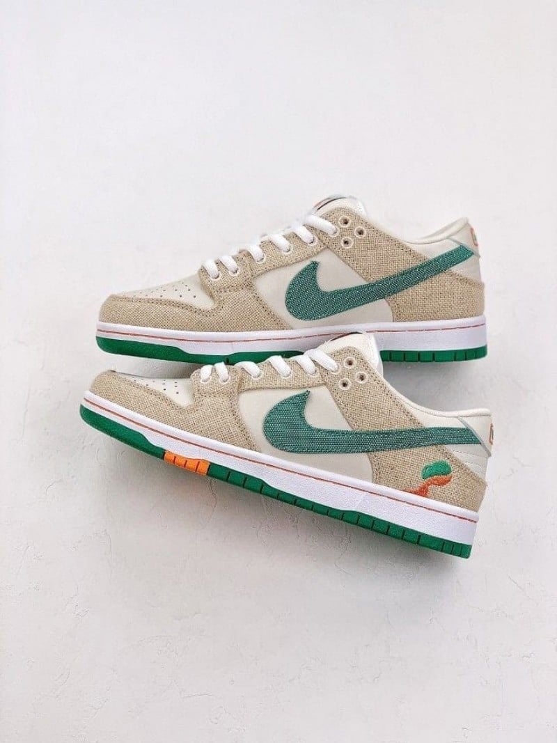 Nike the jerritos x sb dunk low