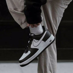 Nike airforce 1 low panda