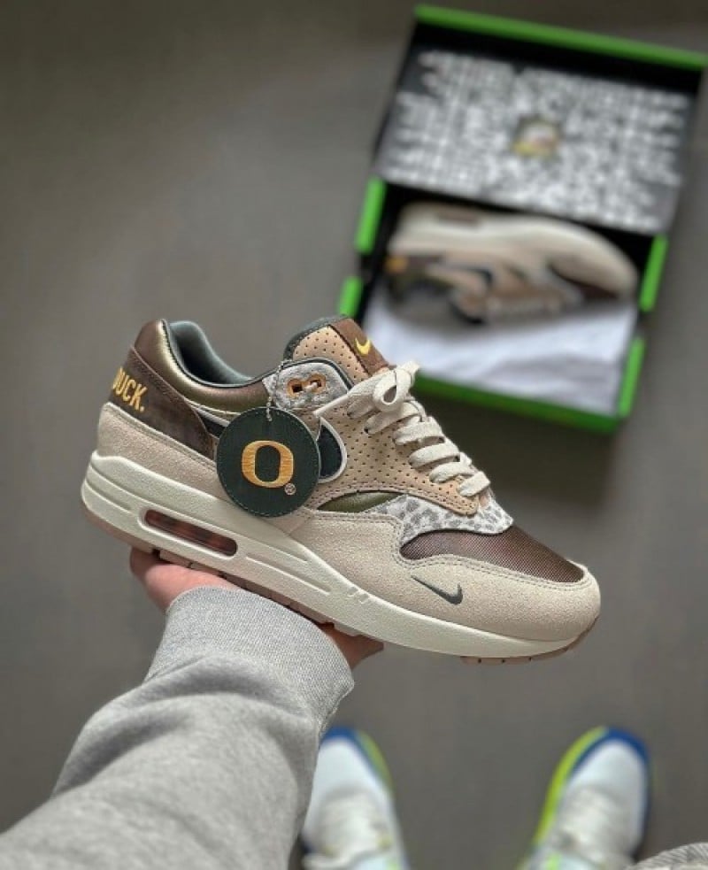 Air Max 1 '87 Premium University of Oregon PE