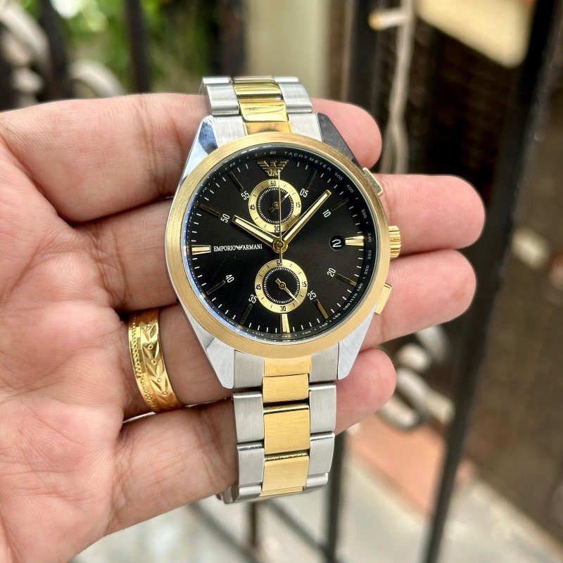 Emporio Arma_i Analog
