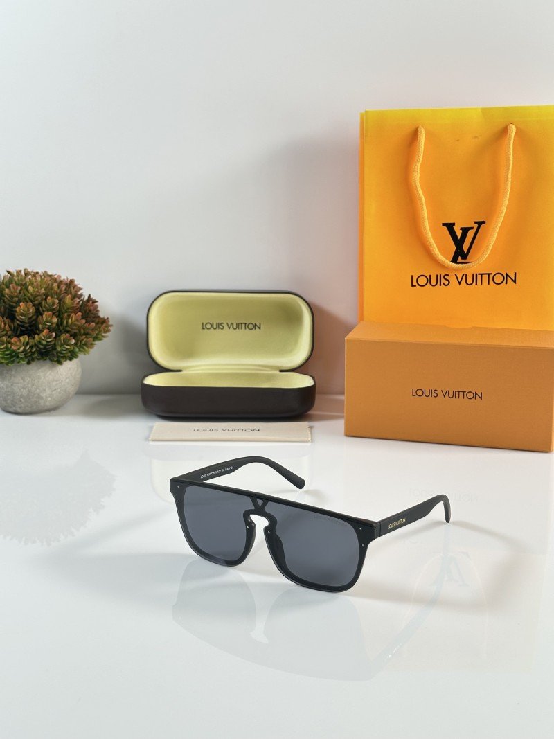 luois vuton_1822_Black