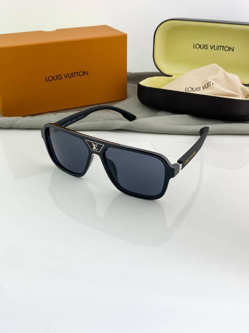 Luois vuton black _