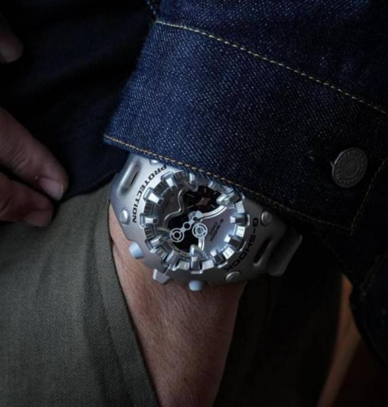 Casio G shock Ga-V01-1A Silver WC 731
