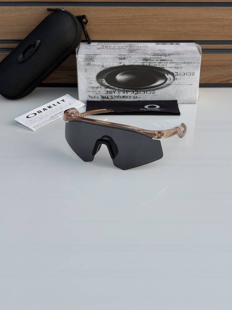 Oakly 4929 peach black