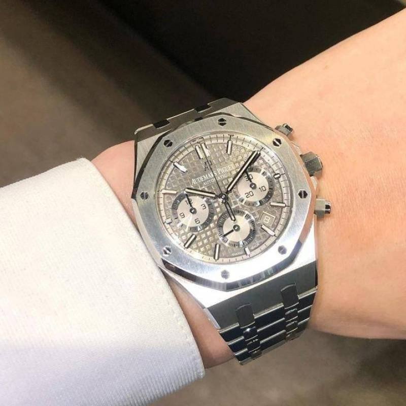 Audemars Pgeu_t Royal Oak Chronograph Grey Main image
