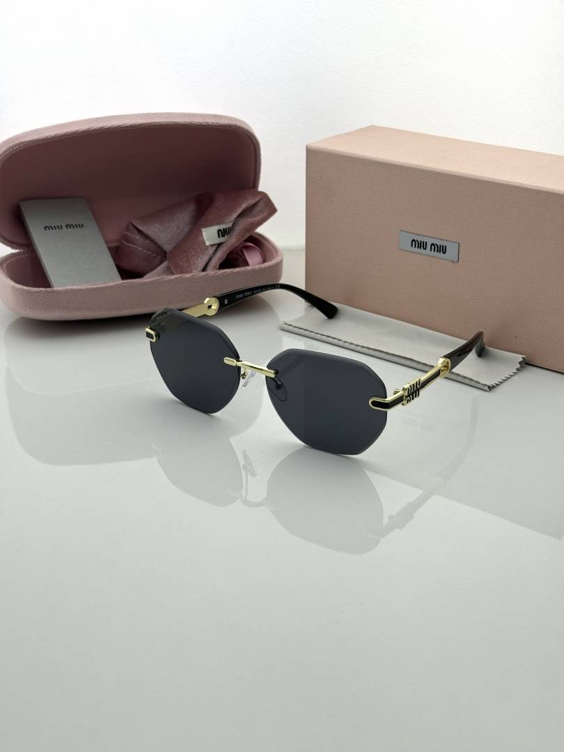 Miu.miu 26031 gold black