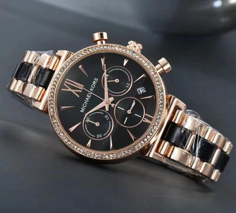 MICHAE EL KORS M-360