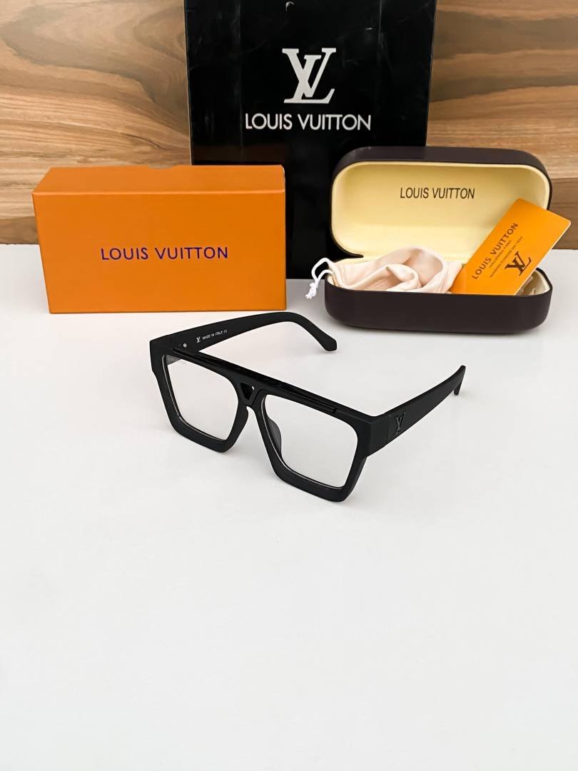 Luois vuton_black_plano_1502 Main image