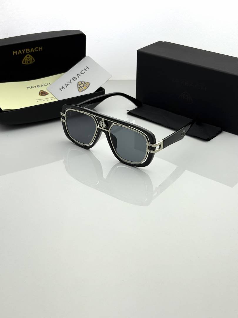 Maybac.h 7339 silver black Main image