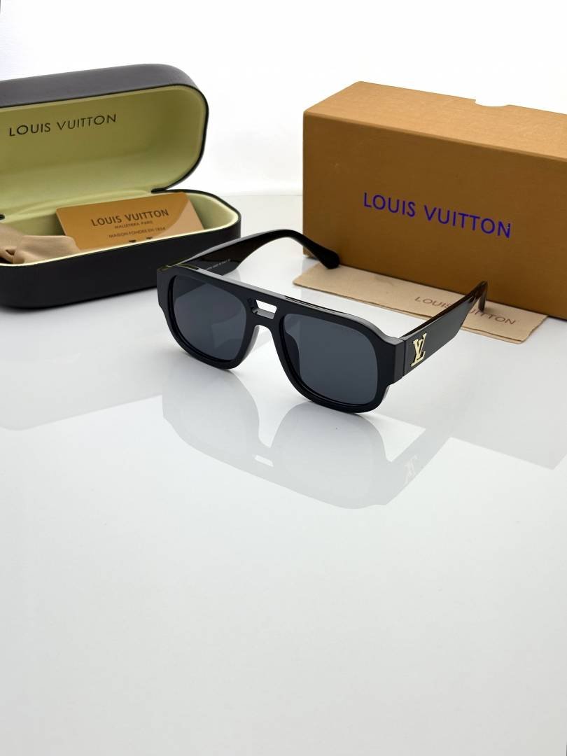 Loui Vuitton 6007 black black