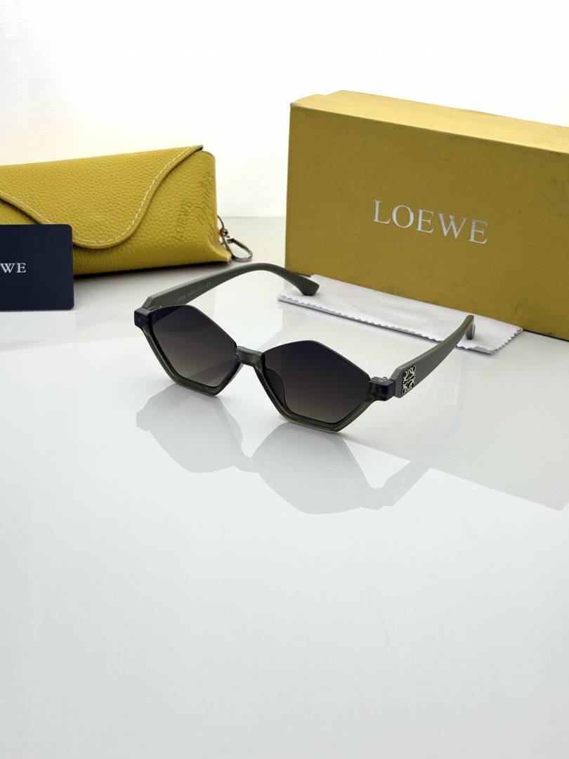 Loewe 26009 grey green shaded