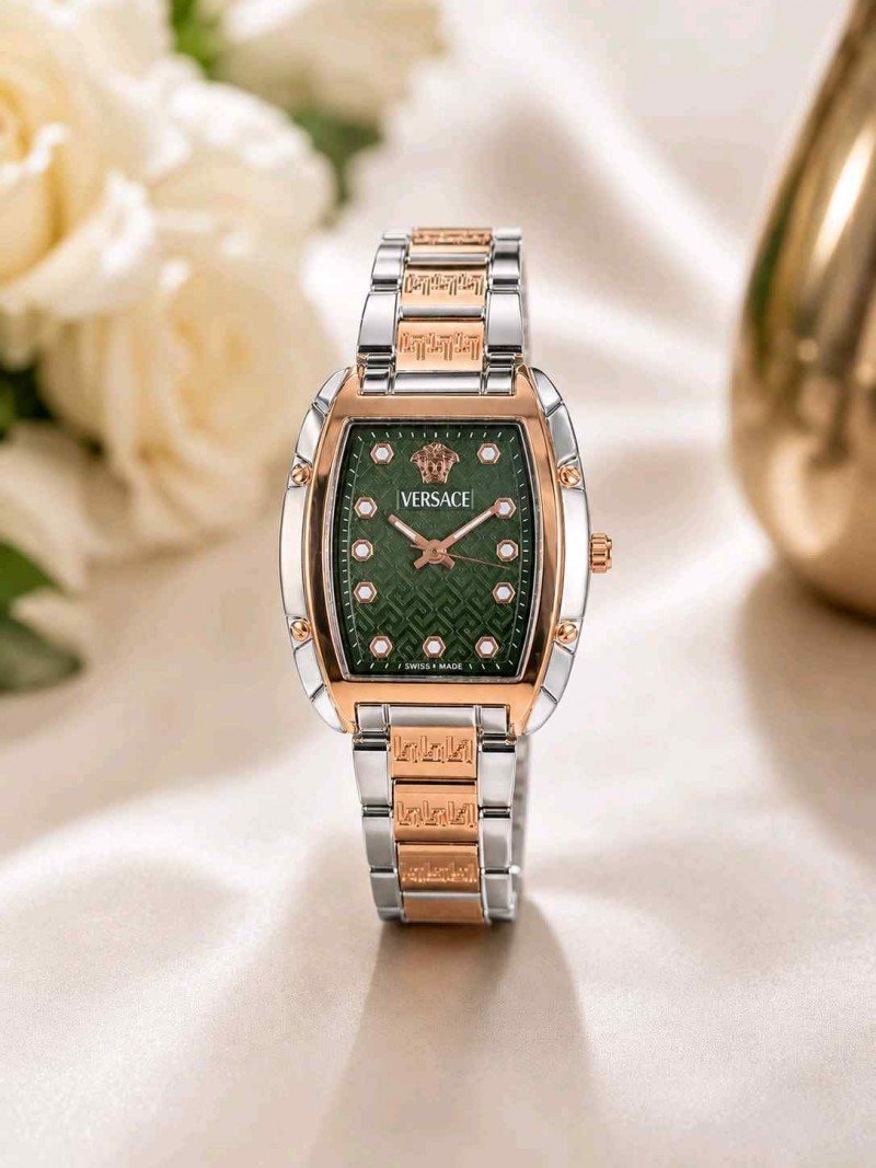 Versacc_e Two Tone Green Dial Main image