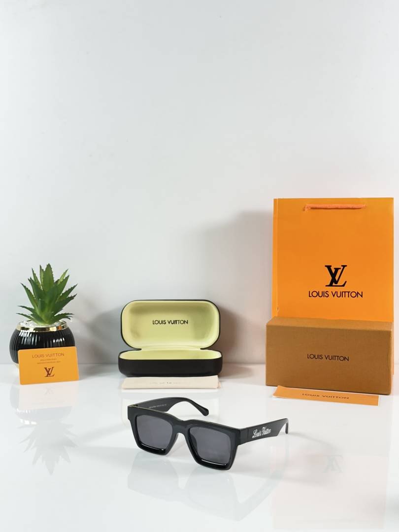 Loui Vuitton 6093 Black Main image
