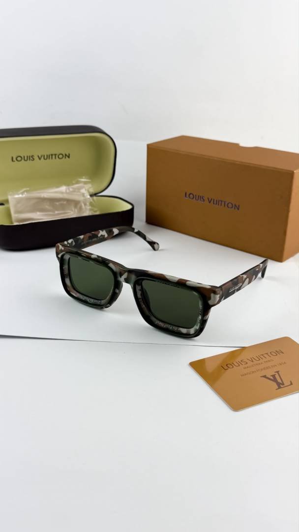 Loui_vuitton_Army_green_7782 Main image