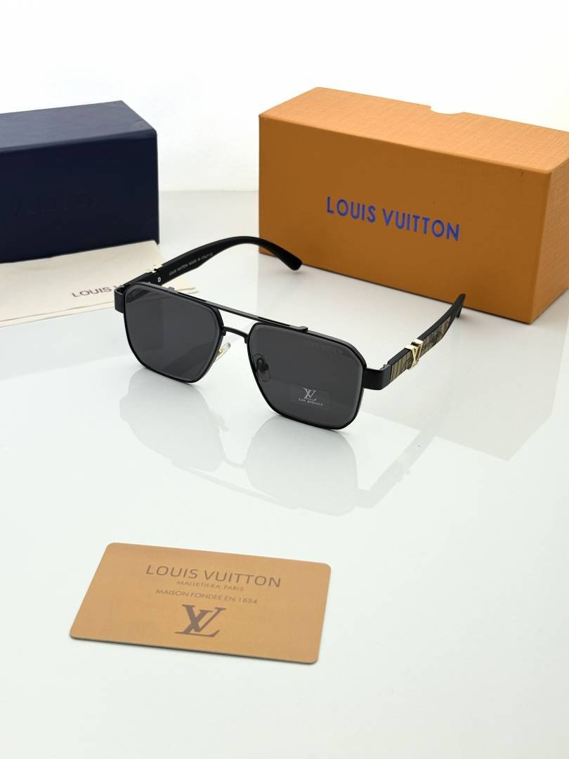 Loui Vuitton 24022 black black Main image