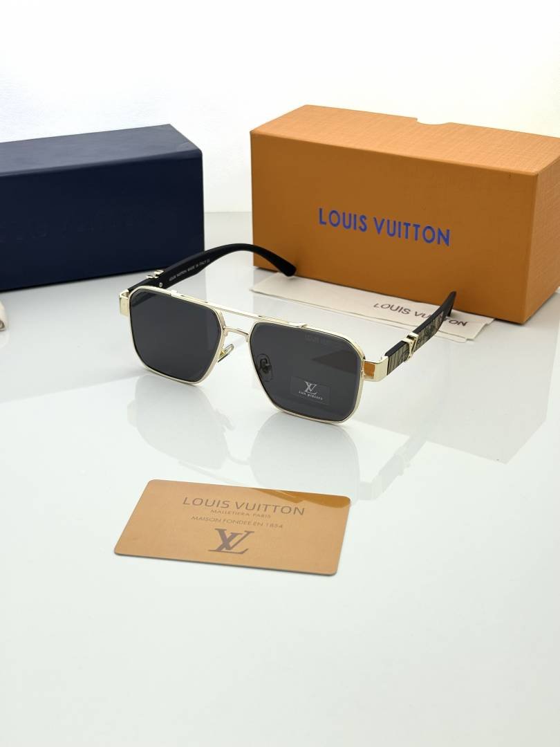 Loui Vuitton 23022 golden black Main image
