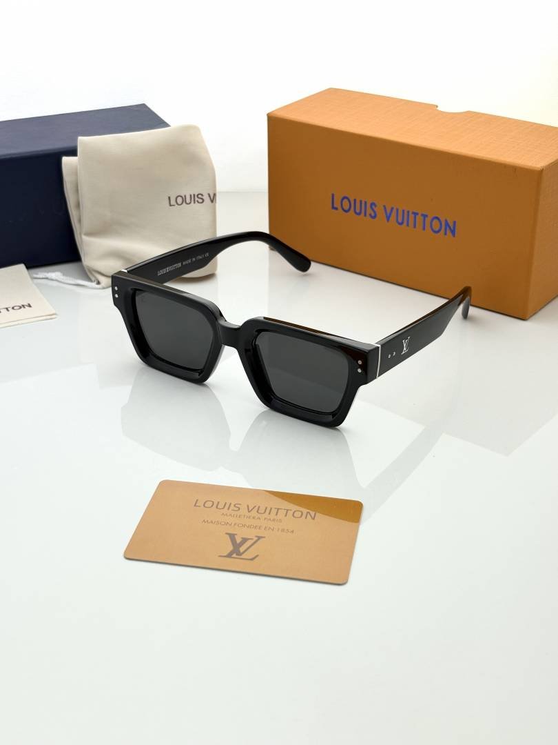 Loui Vuitton 35104 black Main image