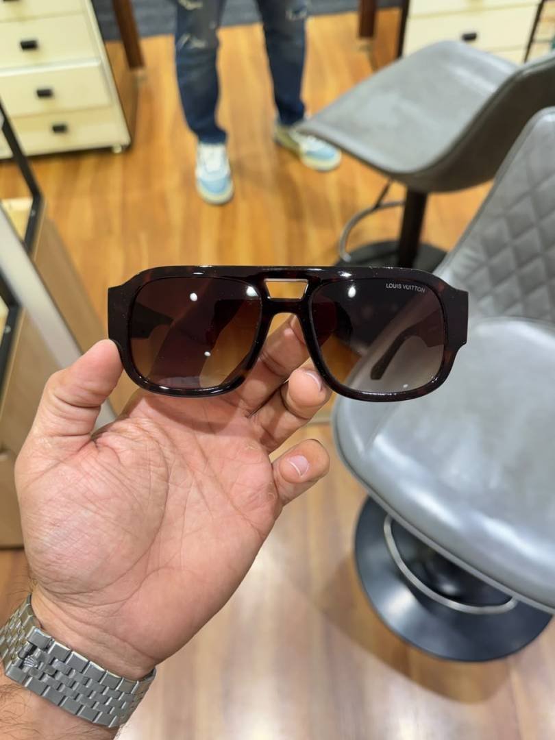 Loui vuitton 6007 tiger brown
