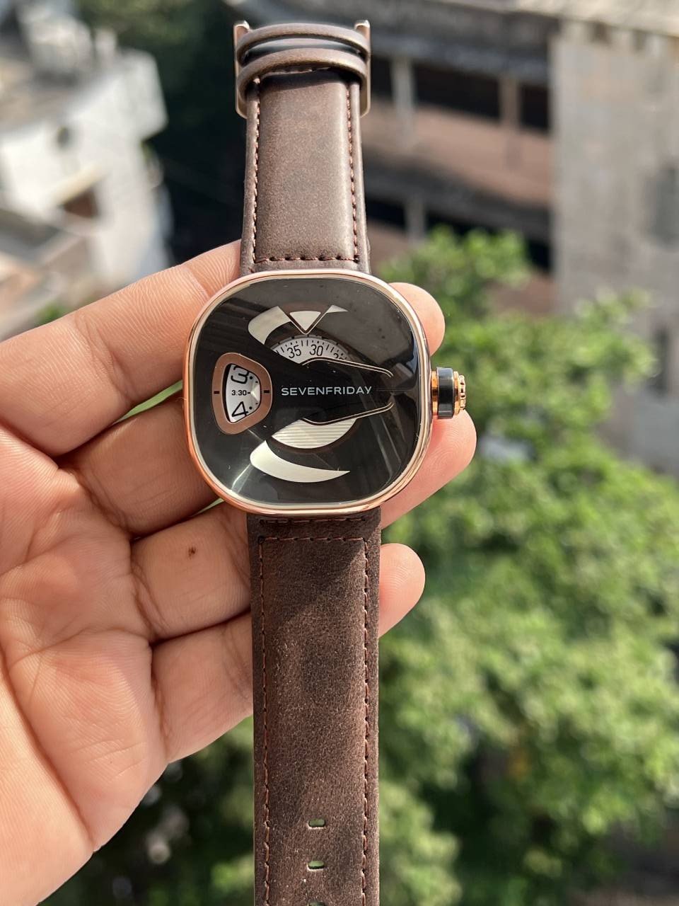 SEVEN FRIDAY ULTRA PREMIUM WATCH