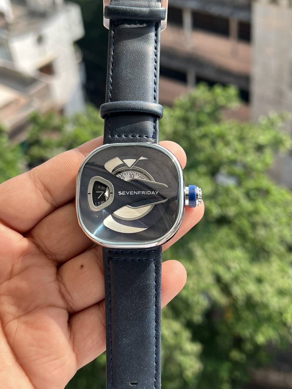 SEVEN FRIDAY ULTRA PREMIUM WATCH