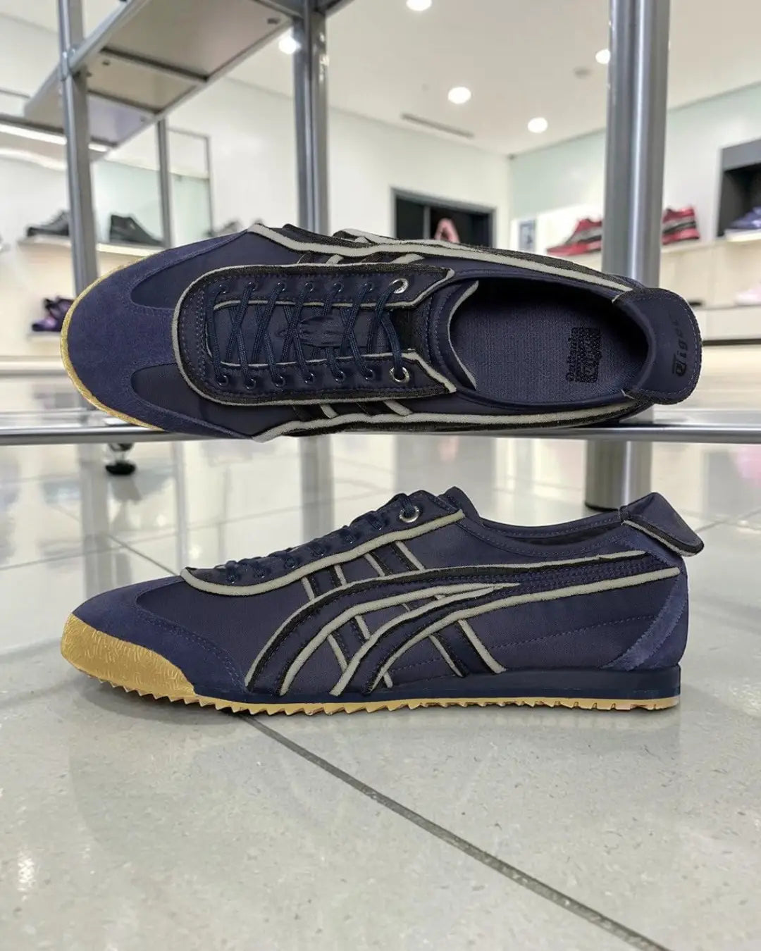 Onitsuka Tiger Mexico 66 SD PEACOAT 7A Premium Mens Sneakers D-2104 Secondary image