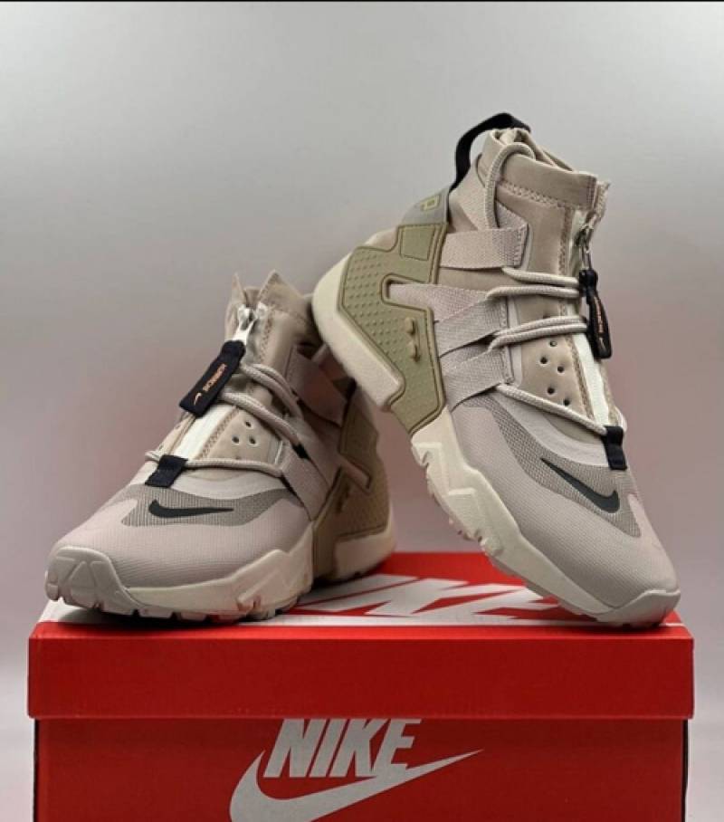 Nike Air Huarache Gripp Desert Sand