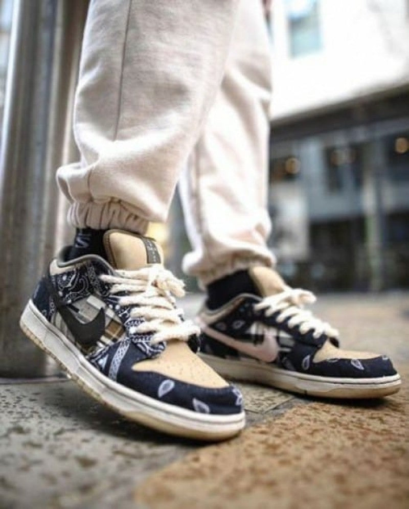 Nike SB Dunk Low Travis Scott BAND