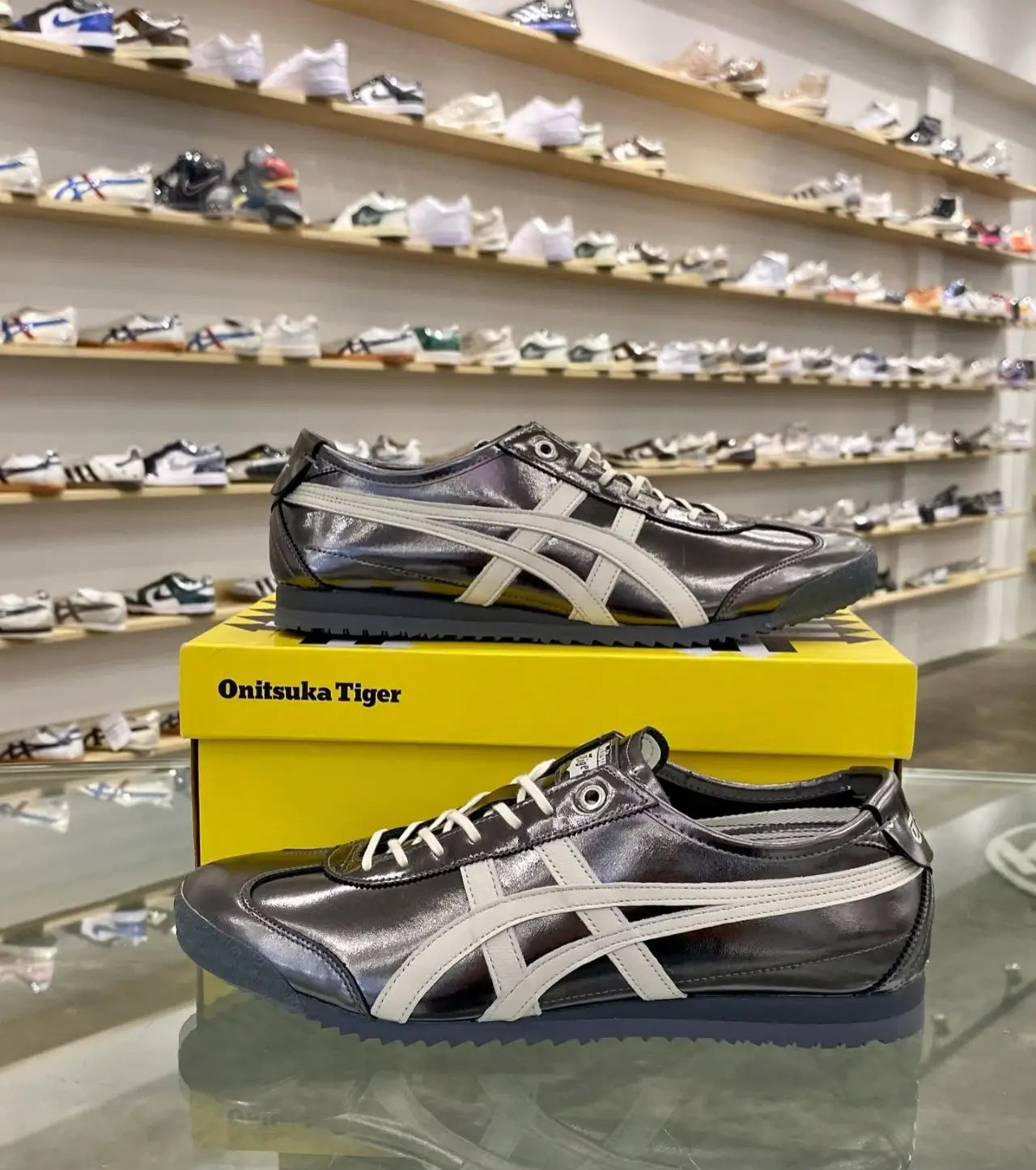 Onitsuka Tiger Mexico 66 SD Metallic Series Metropolis  Cream  7A Premium Mens Sneakers D-2099 Main image