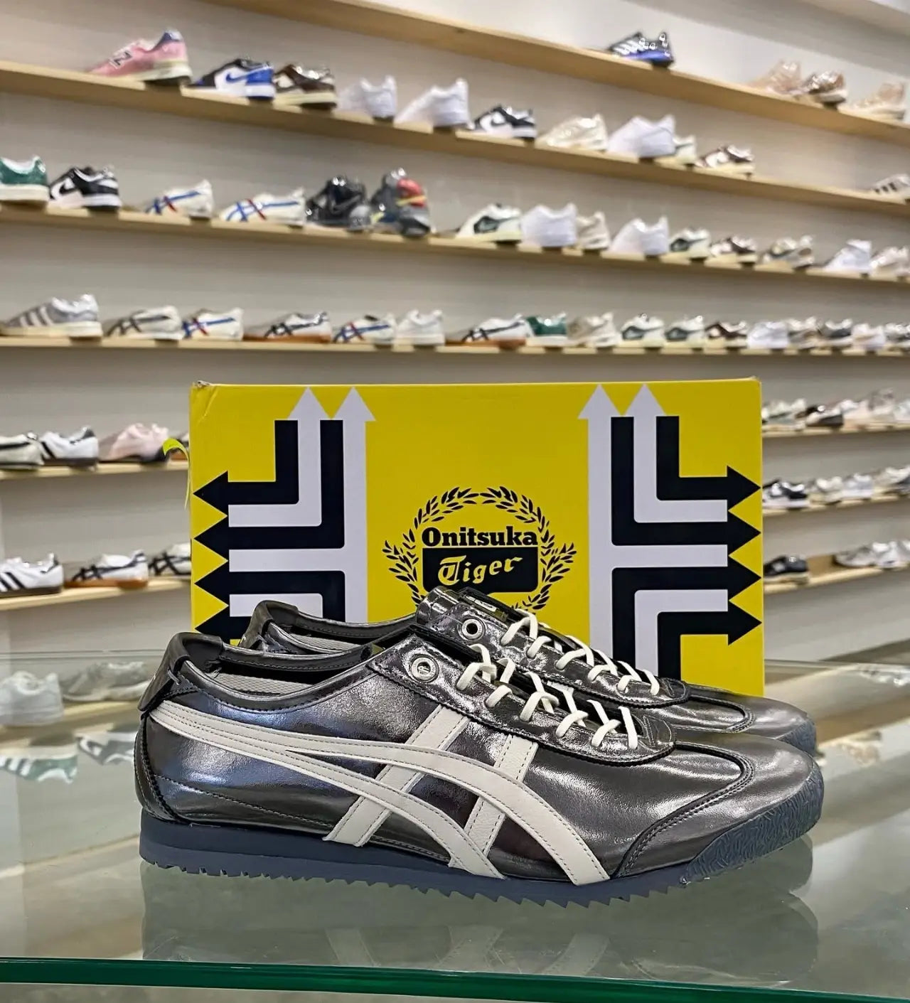 Onitsuka Tiger Mexico 66 SD Metallic Series Metropolis  Cream  7A Premium Mens Sneakers D-2099 Secondary image