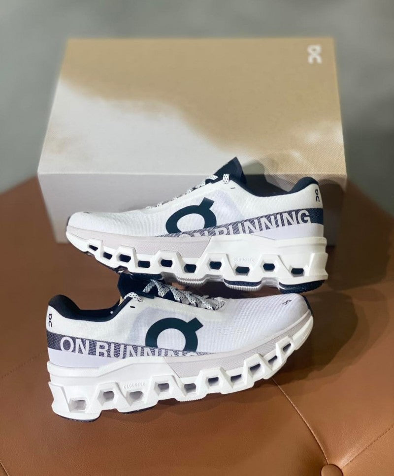 ON CLOUD MONSTER WHITE Main image