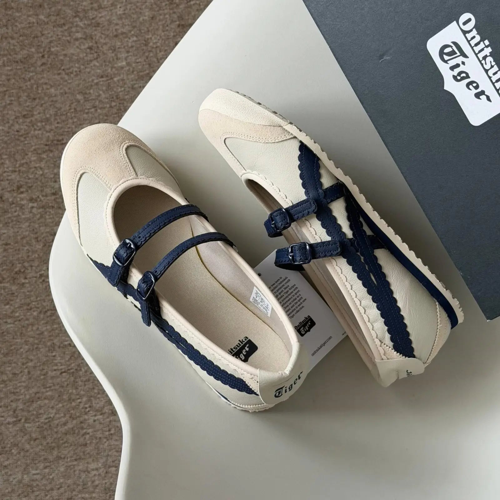 Onitsuka Tiger Mexico 66 TGRS Yellow  Black  7A Premium Ladies Sneakers D-2094 Secondary image