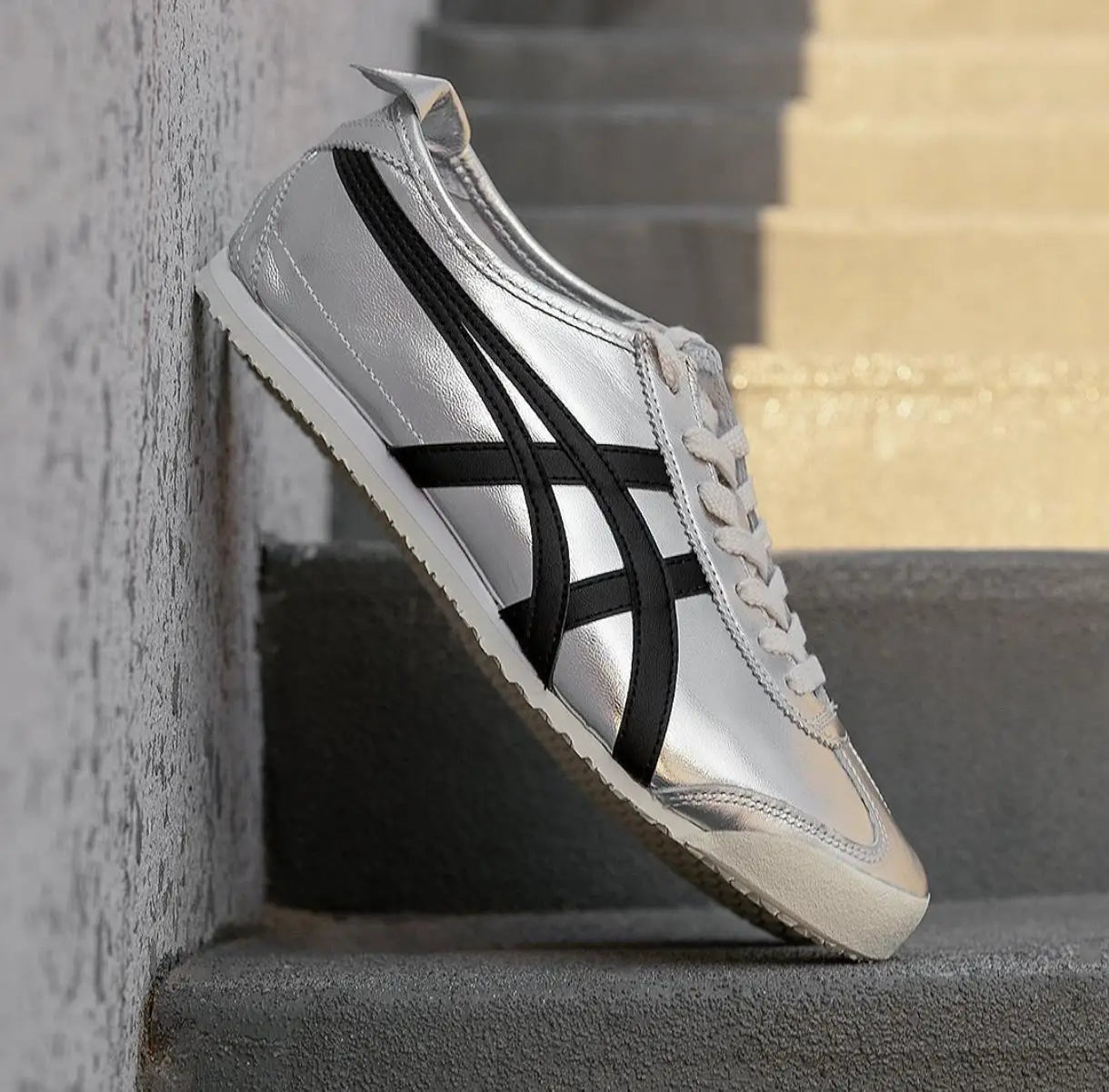 Onitsuka Tiger Mexico 66 Pure Silver Black Sneakers Mens D-2089 Secondary image