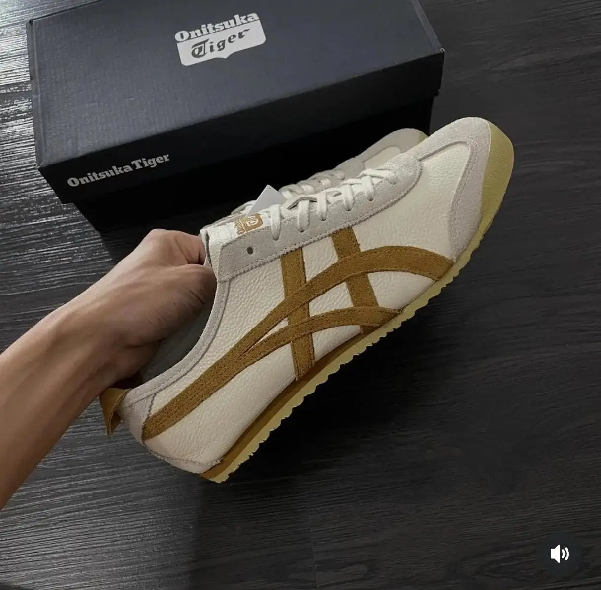 Onitsuka Tiger Mexico 66 Vintage White Brown Girls D-1886 Main image