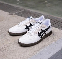 Asics Skyhand OG White Black Mens Retro Sneakers D-1909