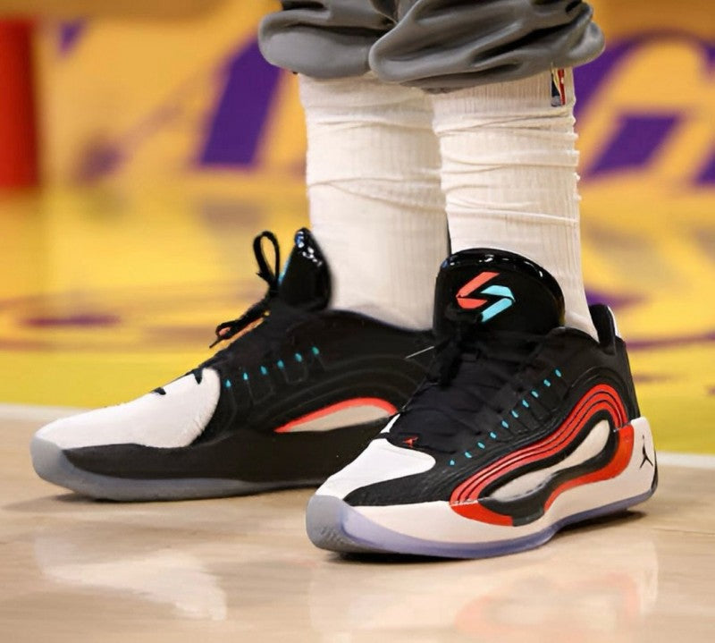 Nike Air jordan Luka 4 Bloodline Main image