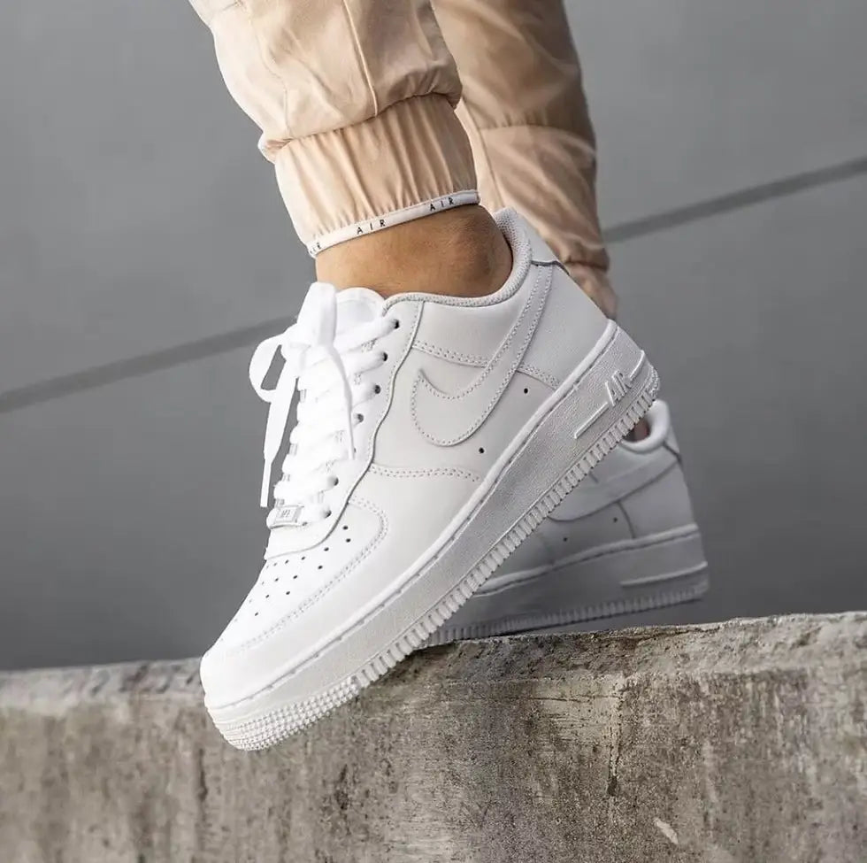 Nik_e Air Force 1 Low Triple White  Premium Leather  Full Accessories D-1830 Main image