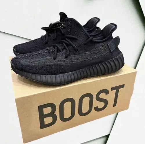 Adidas Yeezy 350 V2 CORE ONYX (SEMI UA) With OG ACCESSORIES Main image