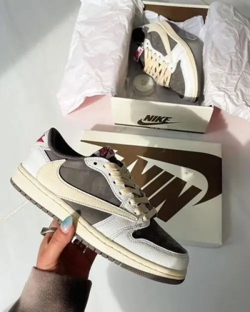 Nike Air Jordan Retro Low REVERSE MOCHA (Women s) WITH OG BOX (Semi UA) Main image