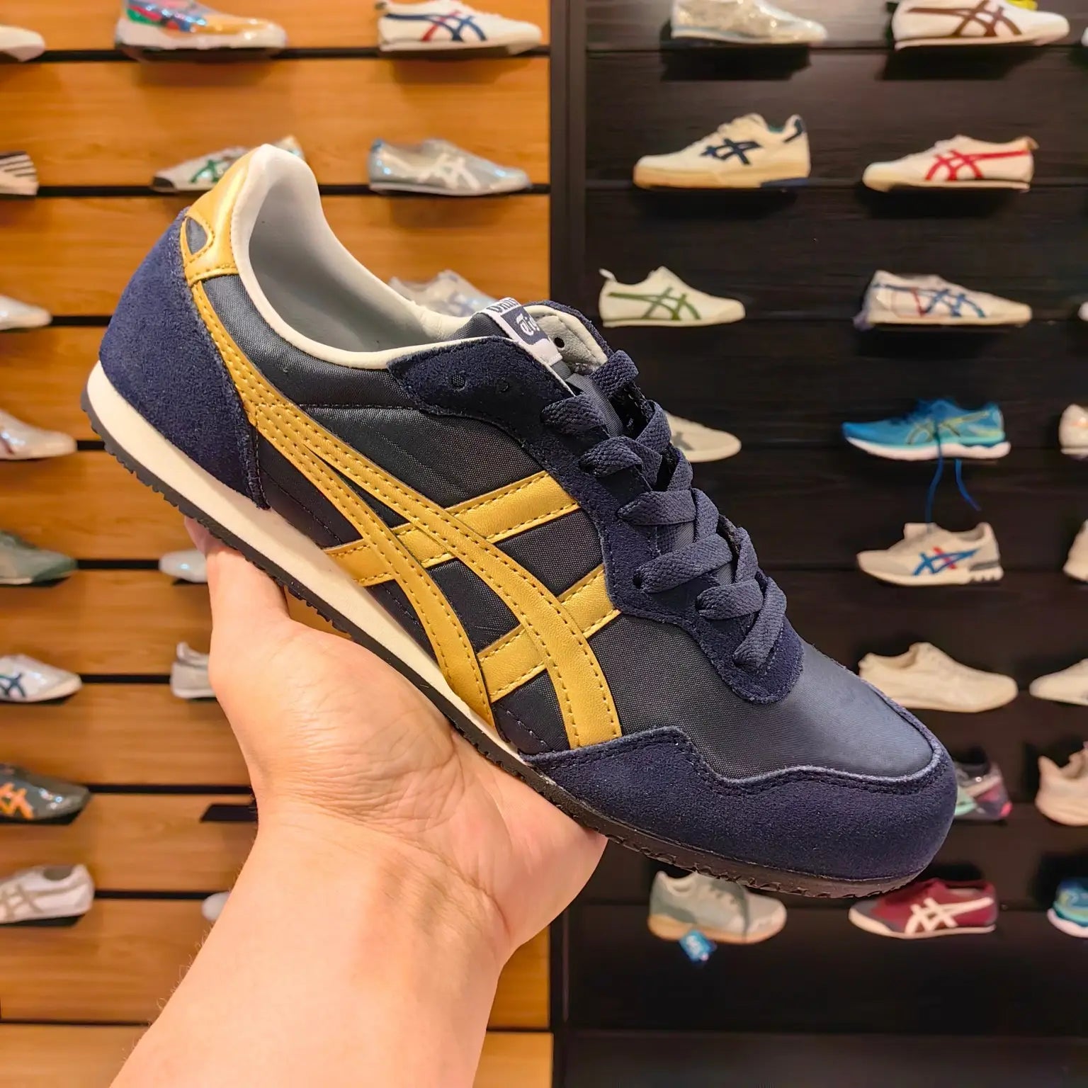Onitsuk_a Tiger Serrano Midnight Pure Gold Mens 7A Premium Sneakers D-2018 Main image