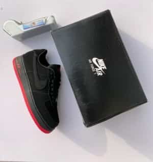nike airforce 1 low BLACK UNIVERSITY RED