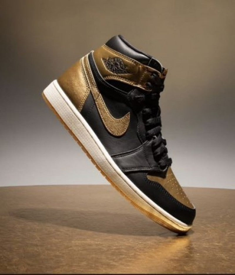 Nike Air Jordan 1 High BLACK AND GOLD (SEMI UA)