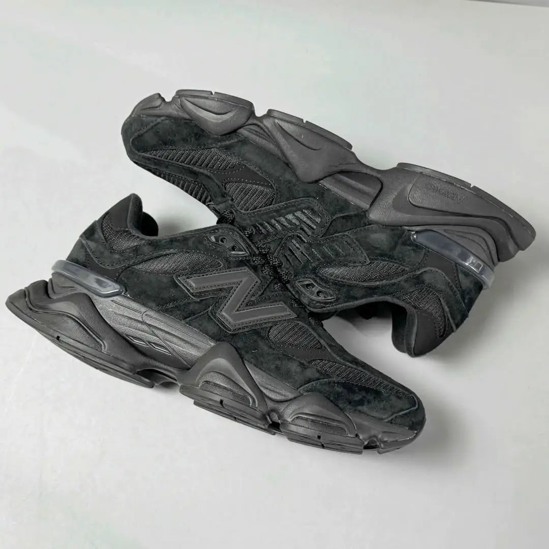 New Balance 9060 FULL BLACK