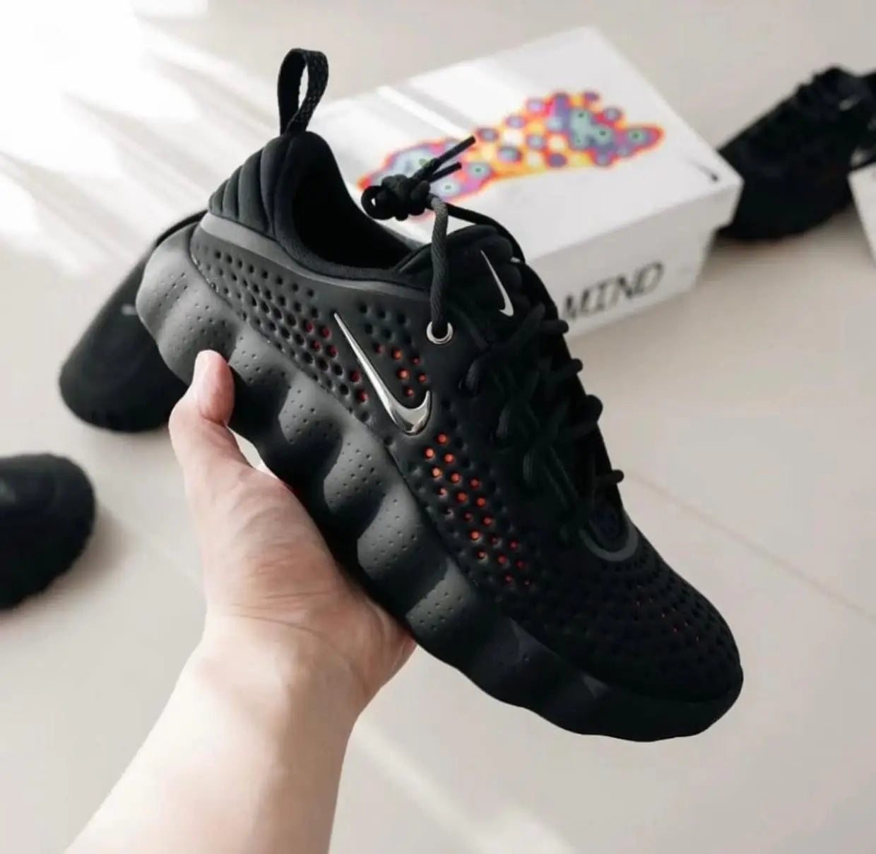 Nike Mind 002 BLACKHYPE CRIMSON(FIX) Main image