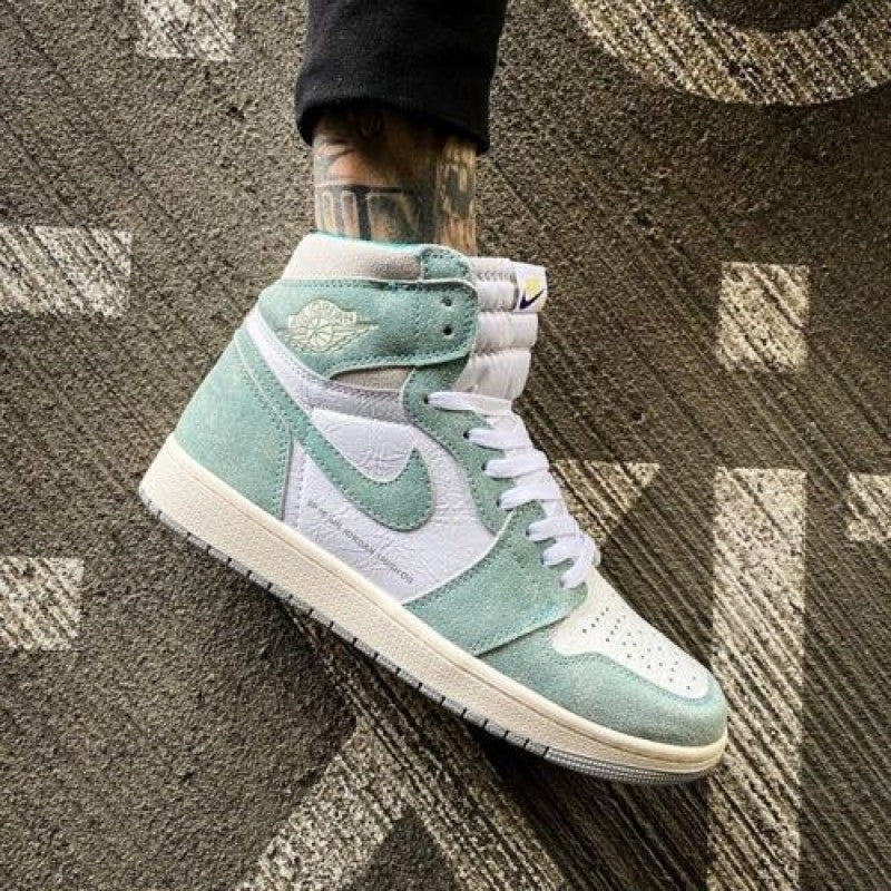 Nike Air Jordan Retro High OG TURBO GREEN (SEMI UA) Main image