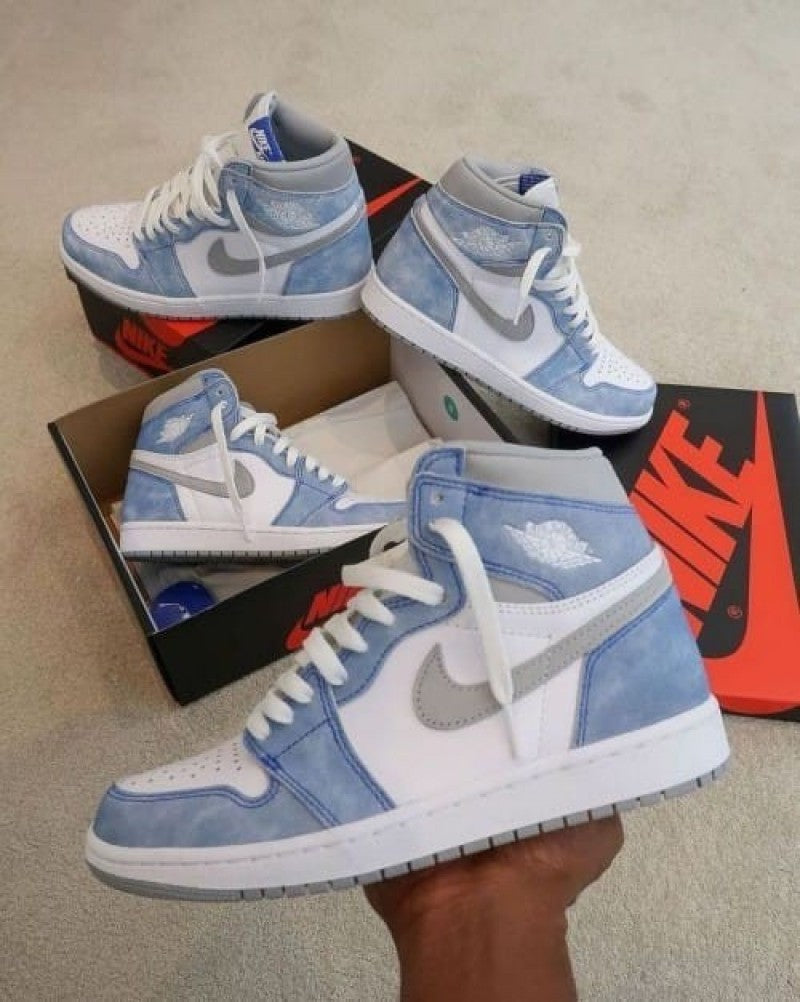 Nike Air Jordan Retro 1 High HYPER ROYAL PREMIUM With OG BOX (SEMI UA) Main image
