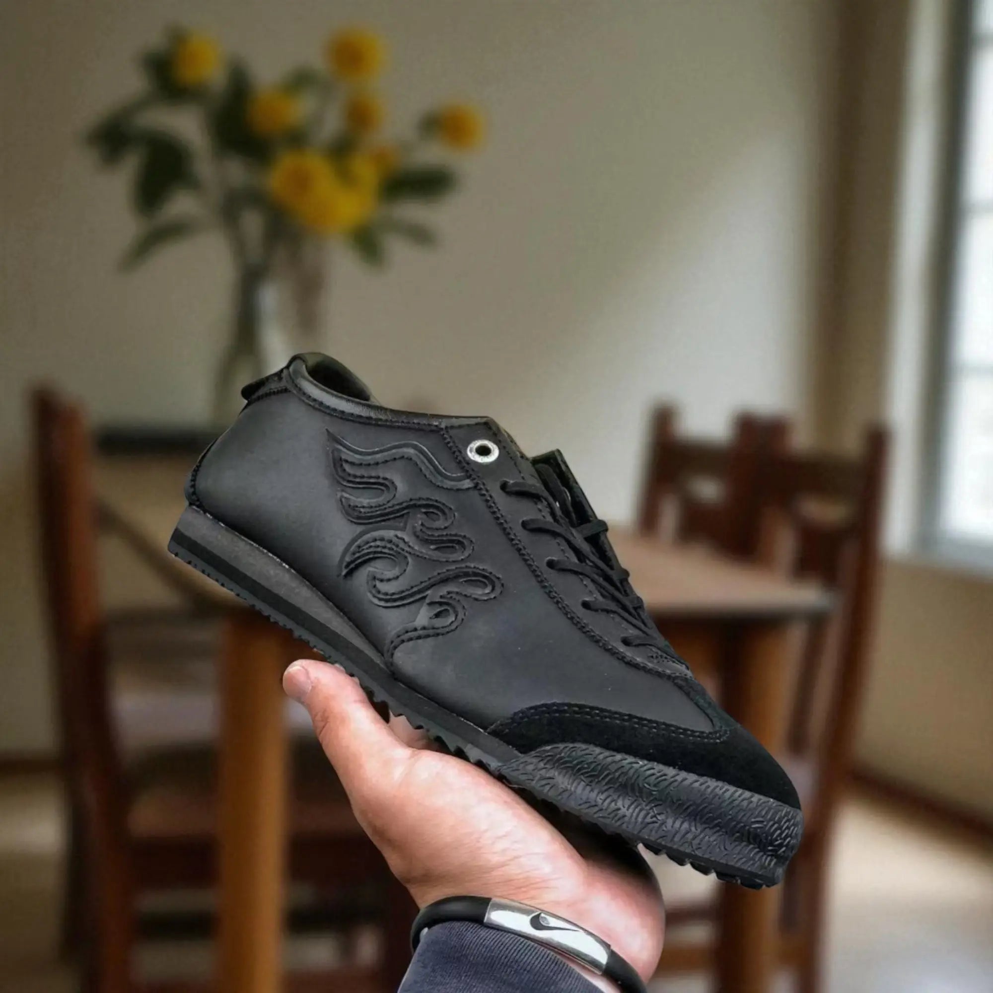 Onitsuk_a Tiger Mexico 66 SD Flame - Triple Black  Mens First Copy with Full Kit D-1942 Main image
