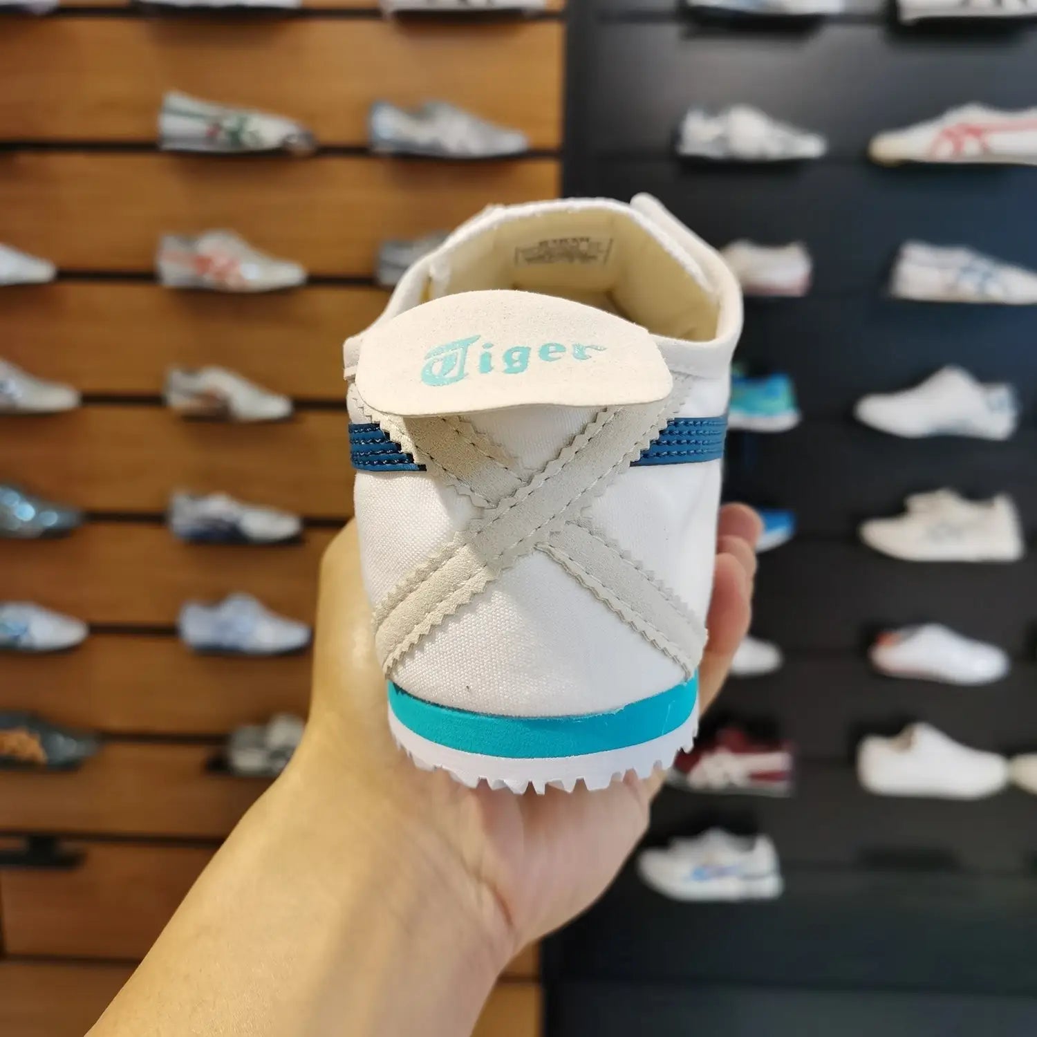 Onitsuka Tiger Sneakers Mexico 66 Slip On White Lake Blue Sneakers For Men