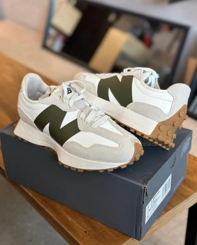New Balance 327 Moonbeam OAK LEAF GREEN Main image
